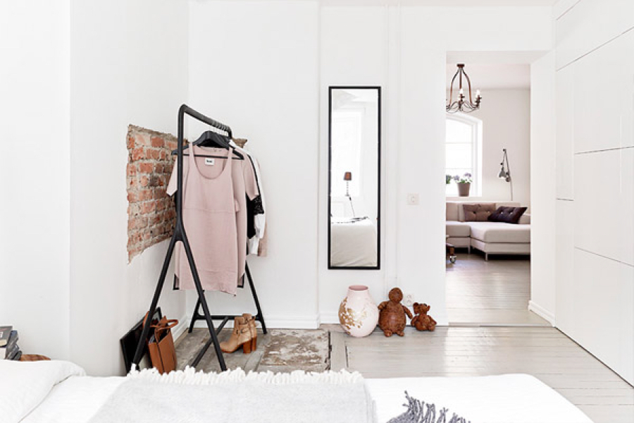 Storage Tricks for Bedrooms With No Closets | HipVan